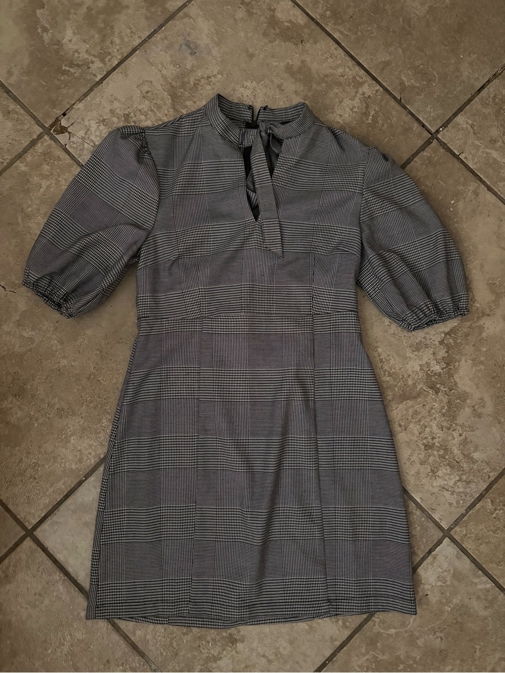 Forever 21 Grey Plaid Puff-Sleeve Mini Dress